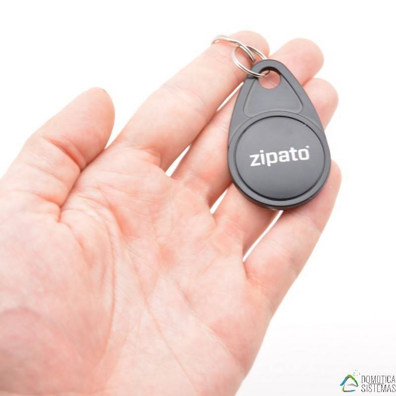 Teclado Zipato que combina protocolos RFID con Z-wave
